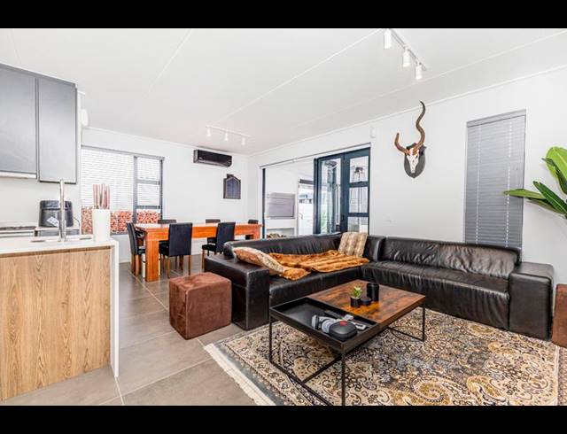 3 BEDROOM TOWNHOUSE FOR SALE IN KRAAIFONTEIN EAST